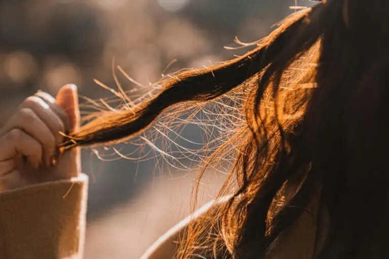 Losing your hair? Expensive shampoos and biotin won't fix the root cause. Dr. Jennifer Luis explains the link between hair loss, your thyroid, ferritin, and hormones.
